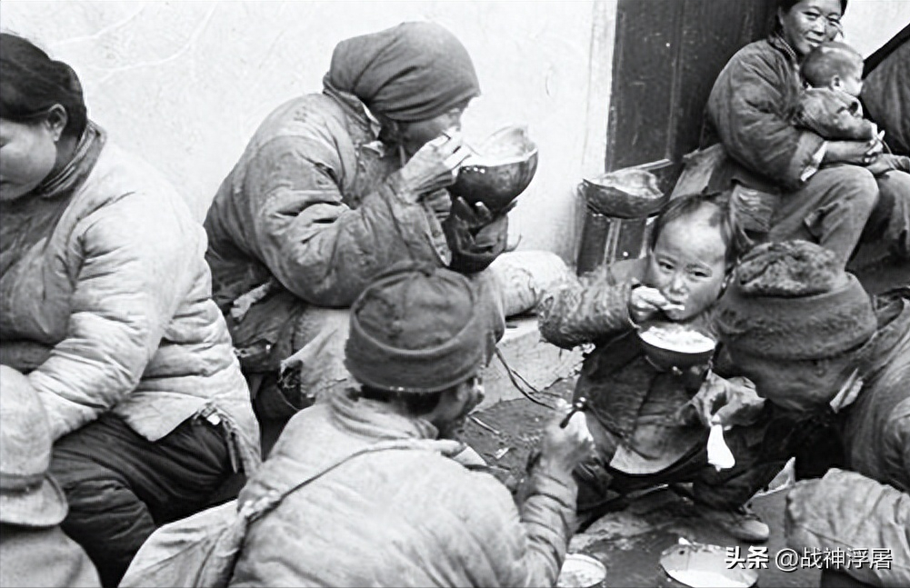餐桌的餐怎么写 民以食为天，40年代到90年代中国老百姓的餐桌老照片
